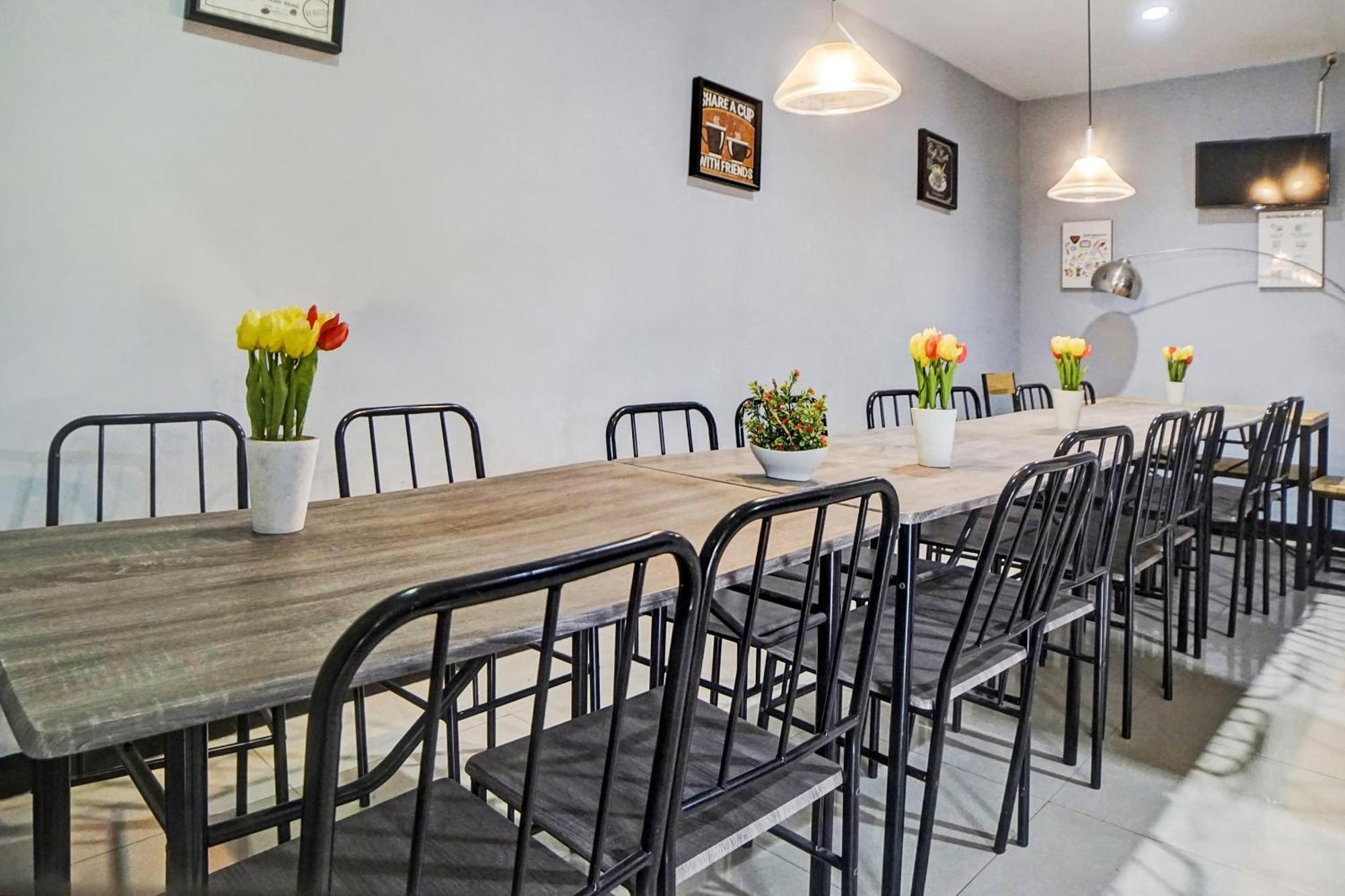 מדאן Spot On 92822 Finest House Near Amplas Bus Terminal מראה חיצוני תמונה